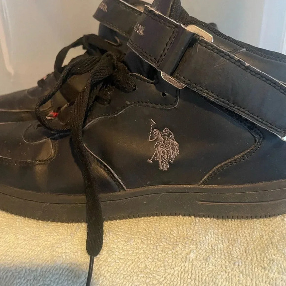 U.S. Polo Assn. men’s black hightop sneakers size 7 - Picture 4 of 6